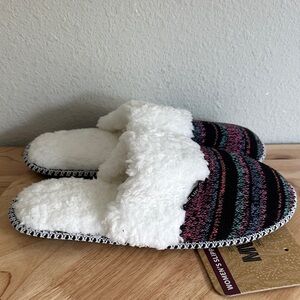 Muk Luks Frida Slipper Womens Memory Foam Slip-On Slippers